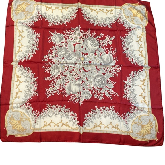 Gucci Red Floral Silk Scarf - Picture 3 of 7